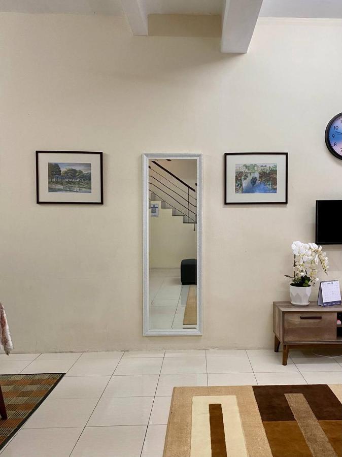 Spacious Cozy Lakeville Homestay 4 Bedrooms All With Aircond 斯里伊斯兰德 外观 照片