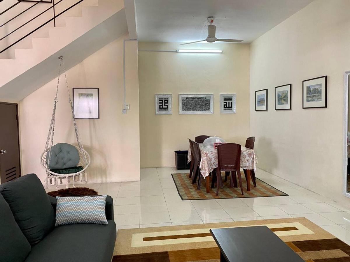 Spacious Cozy Lakeville Homestay 4 Bedrooms All With Aircond 斯里伊斯兰德 外观 照片